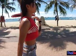 Amateur Thai teen with her 2 week boyfriend out and about before the sex