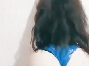 Beautiful Indonesian shows off her huge ass while masturbating and her video goes viral.