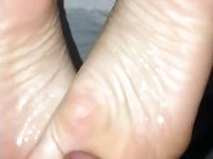 Bestfriend lets me fuck and cum on soles