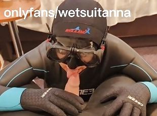 Wetsuit Anna Blowjob in wetsuit with full neoprene coverage
