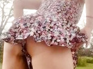 Pawg milf twerks her thick ass in romper while at the park